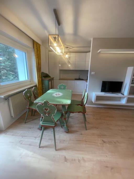Appartamento A Dobbiaco Nel Cuore Delle Dolomiti Exterior foto